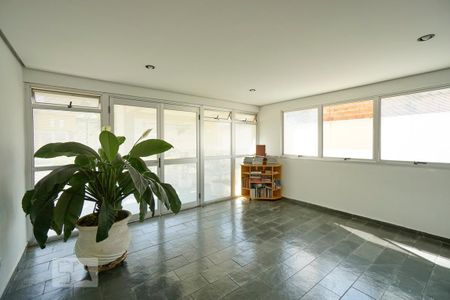 Apartamento para alugar com 55m², 2 quartos e 1 vagaSala de leitura