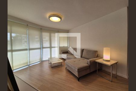 Sala de apartamento para alugar com 3 quartos, 130m² em Barra da Tijuca, Rio de Janeiro