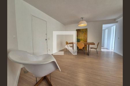 Sala de apartamento para alugar com 3 quartos, 130m² em Barra da Tijuca, Rio de Janeiro
