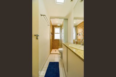 Apartamento para alugar com 123m², 3 quartos e 2 vagas Apartamento para alugar com 123m², 3 quartos e 2 vagasBanheiro Social