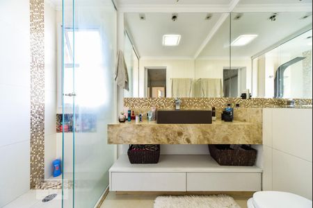 Apartamento para alugar com 123m², 3 quartos e 2 vagas Apartamento para alugar com 123m², 3 quartos e 2 vagasBanheiro da Suíte