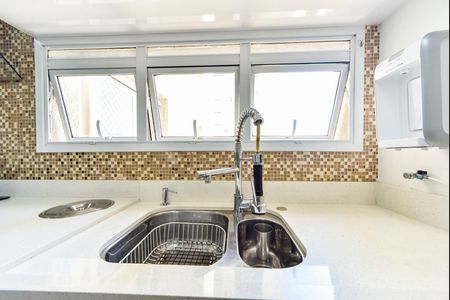 Apartamento para alugar com 123m², 3 quartos e 2 vagas Apartamento para alugar com 123m², 3 quartos e 2 vagasCozinha