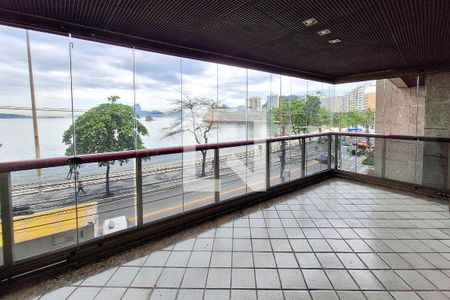 Sala 1 de apartamento à venda com 4 quartos, 300m² em Ingá, Niterói