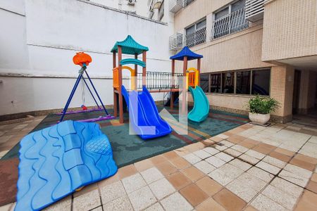 Apartamento à venda com 300m², 4 quartos e 3 vagas Apartamento à venda com 300m², 4 quartos e 3 vagasÁrea comum - Playground