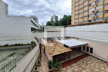 Apartamento à venda com 300m², 4 quartos e 3 vagas Apartamento à venda com 300m², 4 quartos e 3 vagasQuarto 1