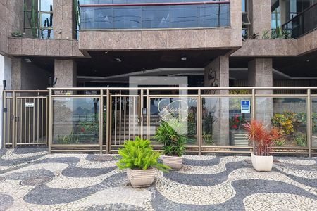 Apartamento à venda com 300m², 4 quartos e 3 vagas Apartamento à venda com 300m², 4 quartos e 3 vagasFachada