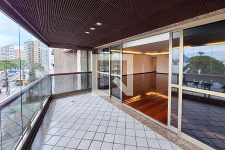 Sala 1 de apartamento à venda com 4 quartos, 300m² em Ingá, Niterói