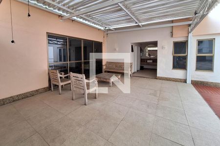 Apartamento à venda com 300m², 4 quartos e 3 vagas Apartamento à venda com 300m², 4 quartos e 3 vagasÁrea comum - Churrasqueira