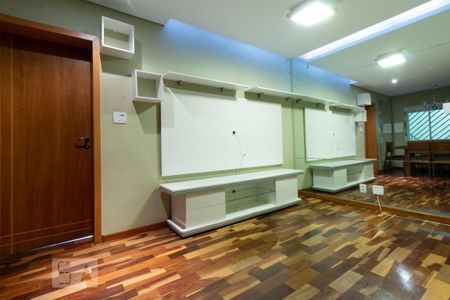 Sala de casa para alugar com 4 quartos, 270m² em Vila Gustavo, São Paulo