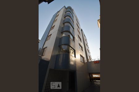 Apartamento à venda com 212m², 2 quartos e 2 vagasFachada