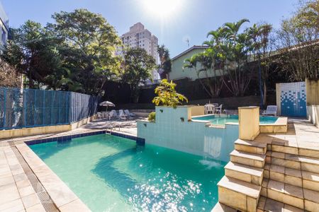 Apartamento à venda com 55m², 3 quartos e 1 vaga Apartamento à venda com 55m², 3 quartos e 1 vagaPiscinas