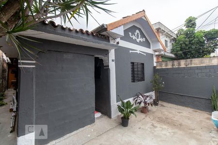 Fachada de casa para alugar com 1 quarto, 47m² em Chácara Califórnia, São Paulo
