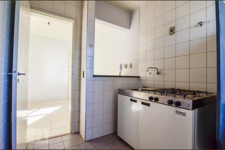 Cozinha de apartamento para alugar com 1 quarto, 40m² em Botafogo, Campinas