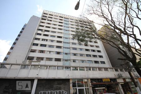 Apartamento para alugar com 65m², 2 quartos e sem vagaFachada