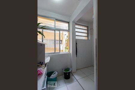 Apartamento à venda com 74m², 3 quartos e 2 vagas Apartamento à venda com 74m², 3 quartos e 2 vagasÁrea de Serviço