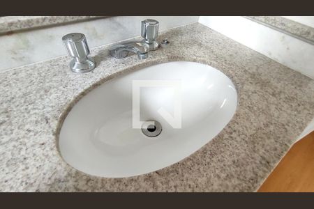 Apartamento para alugar com 100m², 3 quartos e 2 vagas Apartamento para alugar com 100m², 3 quartos e 2 vagasBanheiro 2
