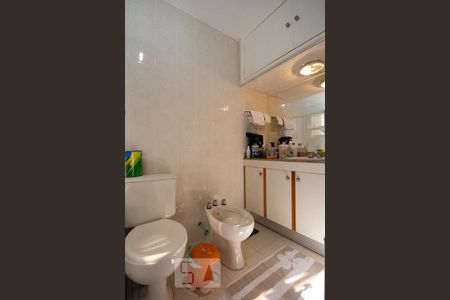 Apartamento à venda com 138m², 3 quartos e 3 vagasBanheiro da Suíte 3