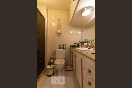 Apartamento à venda com 138m², 3 quartos e 3 vagasBanheiro da Suíte 1