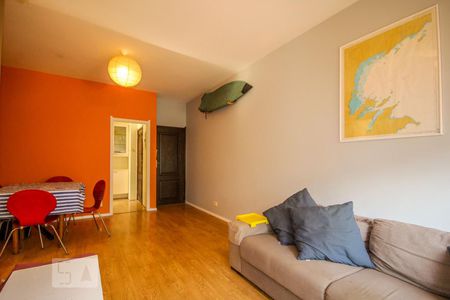 Sala de apartamento para alugar com 2 quartos, 78m² em Copacabana, Rio de Janeiro