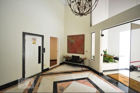 Apartamento à venda com 230m², 3 quartos e 4 vagasHall Social