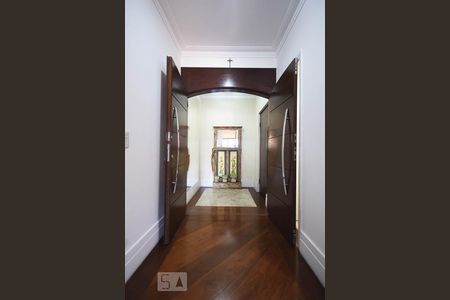 Apartamento à venda com 230m², 3 quartos e 4 vagas Apartamento à venda com 230m², 3 quartos e 4 vagasHall de Entrada