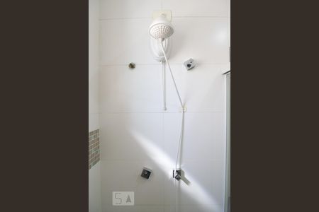 Casa à venda com 196m², 3 quartos e 4 vagasCHUVEIRO BANHEIRO SUITE 3