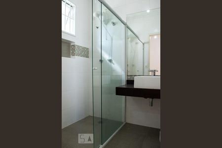 Casa à venda com 196m², 3 quartos e 4 vagasBANHEIRO SUITE 3