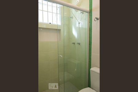 Casa à venda com 196m², 3 quartos e 4 vagasBANHEIRO SUITE 1