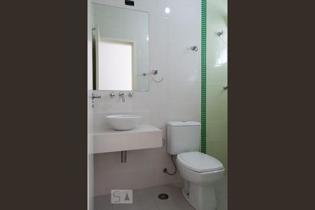 Casa à venda com 196m², 3 quartos e 4 vagasBANHEIRO SUITE 2