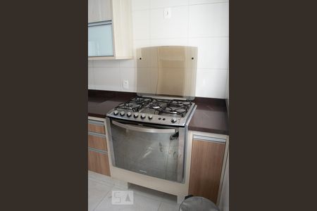 Casa à venda com 196m², 3 quartos e 4 vagasFOGÃO