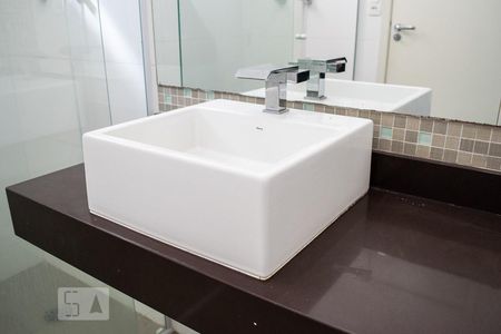 Casa à venda com 196m², 3 quartos e 4 vagasPIA BANHEIRO SUITE 3