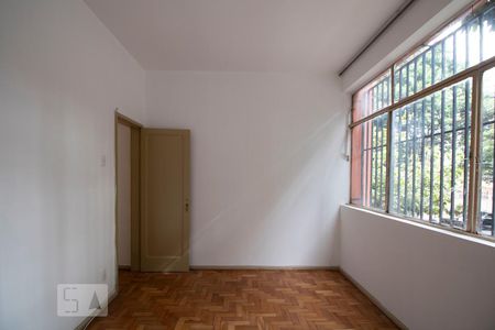 Quarto 02 de apartamento para alugar com 2 quartos, 70m² em Funcionários, Belo Horizonte