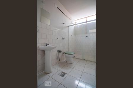 Banheiro Social de apartamento para alugar com 2 quartos, 70m² em Funcionários, Belo Horizonte