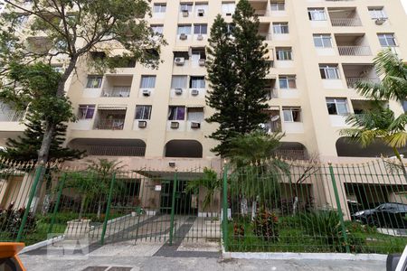 Apartamento à venda com 54m², 2 quartos e 1 vagaFachada