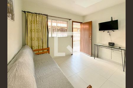 Sala de TV de apartamento para alugar com 1 quarto, 44m² em Ingleses do Rio Vermelho, Florianópolis