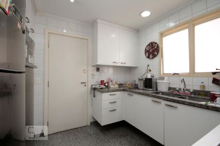 Apartamento à venda com 330m², 4 quartos e 3 vagasCozinha