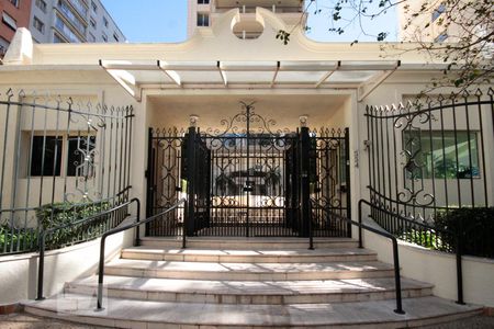 Apartamento à venda com 330m², 4 quartos e 3 vagasFachada