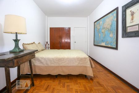 Apartamento à venda com 120m², 3 quartos e 2 vagasQuarto 2
