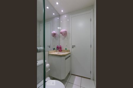 Banheiro de apartamento para alugar com 2 quartos, 49m² em Jardim Celeste, São Paulo