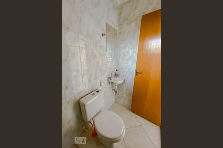 Banheiro de apartamento para alugar com 1 quarto, 32m² em Vila Bela, São Paulo