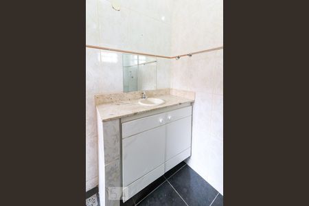 Casa para alugar com 100m², 3 quartos e 1 vagaBanheiro da Suíte