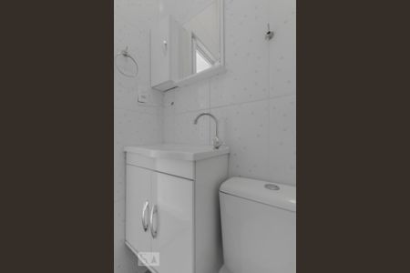 Banheiro de kitnet/studio para alugar com 1 quarto, 22m² em Ipiranga, São Paulo