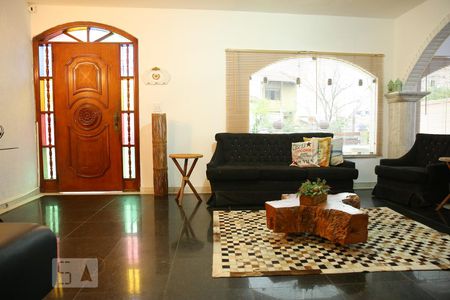 Sala de casa para alugar com 4 quartos, 400m² em Aclimação, São Paulo