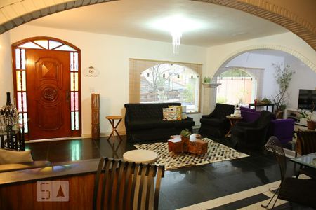 Sala de casa para alugar com 4 quartos, 400m² em Aclimação, São Paulo