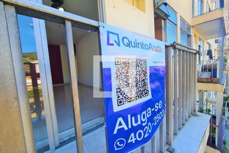 Placa de Aluga-se de apartamento à venda com 2 quartos, 47m² em Riachuelo, Rio de Janeiro