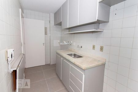 Apartamento para alugar com 69m², 2 quartos e 1 vagaCozinha