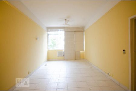 Apartamento para alugar com 110m², 3 quartos e 1 vagaSala