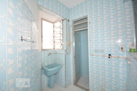 Apartamento para alugar com 79m², 2 quartos e sem vagaCozinha e Área de Serviço