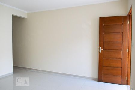 SALA de casa para alugar com 2 quartos, 80m² em Parque Peruche, São Paulo