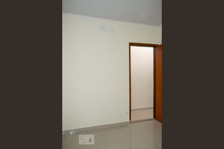 QUARTO 2 de casa para alugar com 2 quartos, 80m² em Parque Peruche, São Paulo